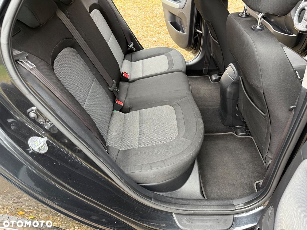 Kia Ceed 1.4 CVVT Dream-Team Edition - 18