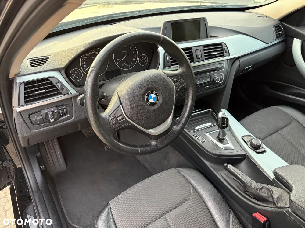 BMW Seria 3 318d Modern Line - 21