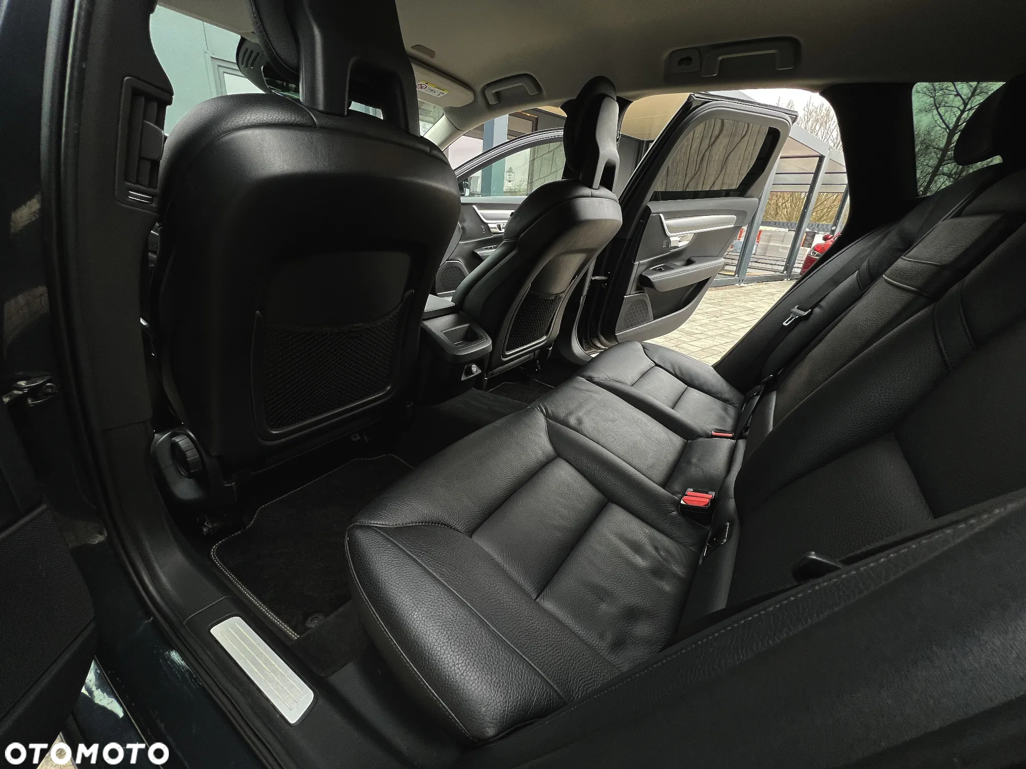 Volvo V90 D4 Momentum Pro - 24