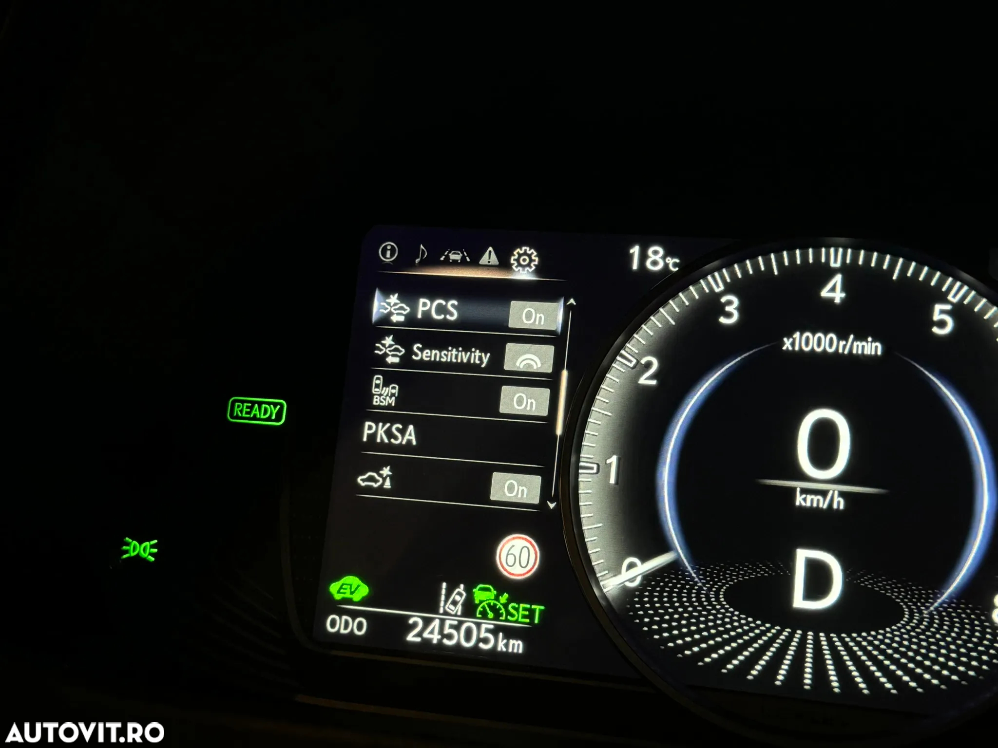 Lexus UX 250h 2.0L HEV 20H- (178 HP) 4X2 CVT Executive - 32