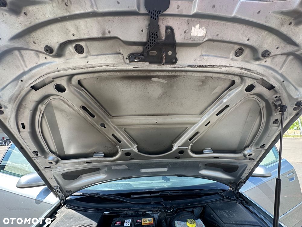 Audi A4 Avant 2.0 TDI - 8