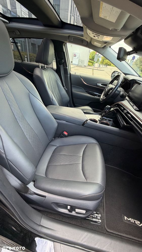 Toyota Mirai Luxury - 21
