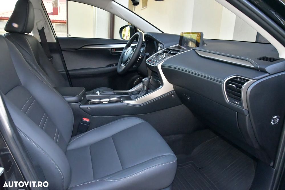 Lexus Seria NX 300h E-FOUR Business Edition - 30