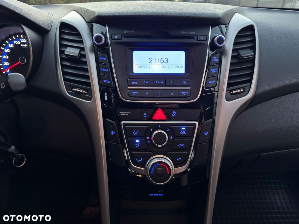 Hyundai i30 - 23