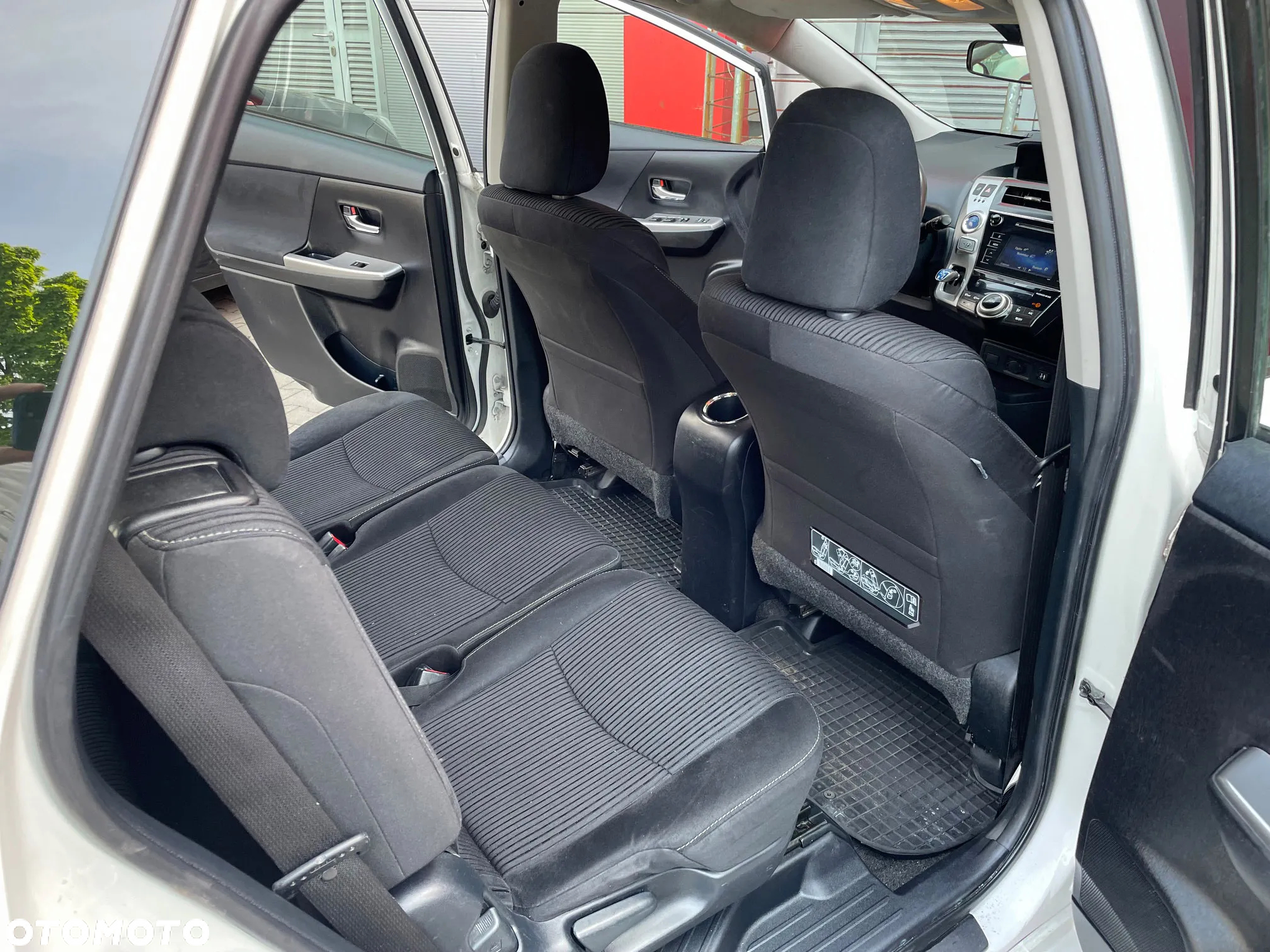 Toyota Prius+ (Hybrid) Executive - 18