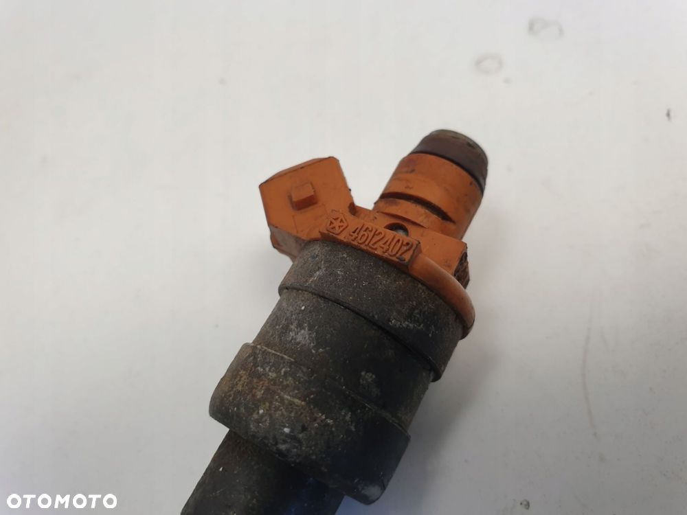 WTRYSKIWACZ Chrysler Voyager III 3.8 _ 4612402 - 2