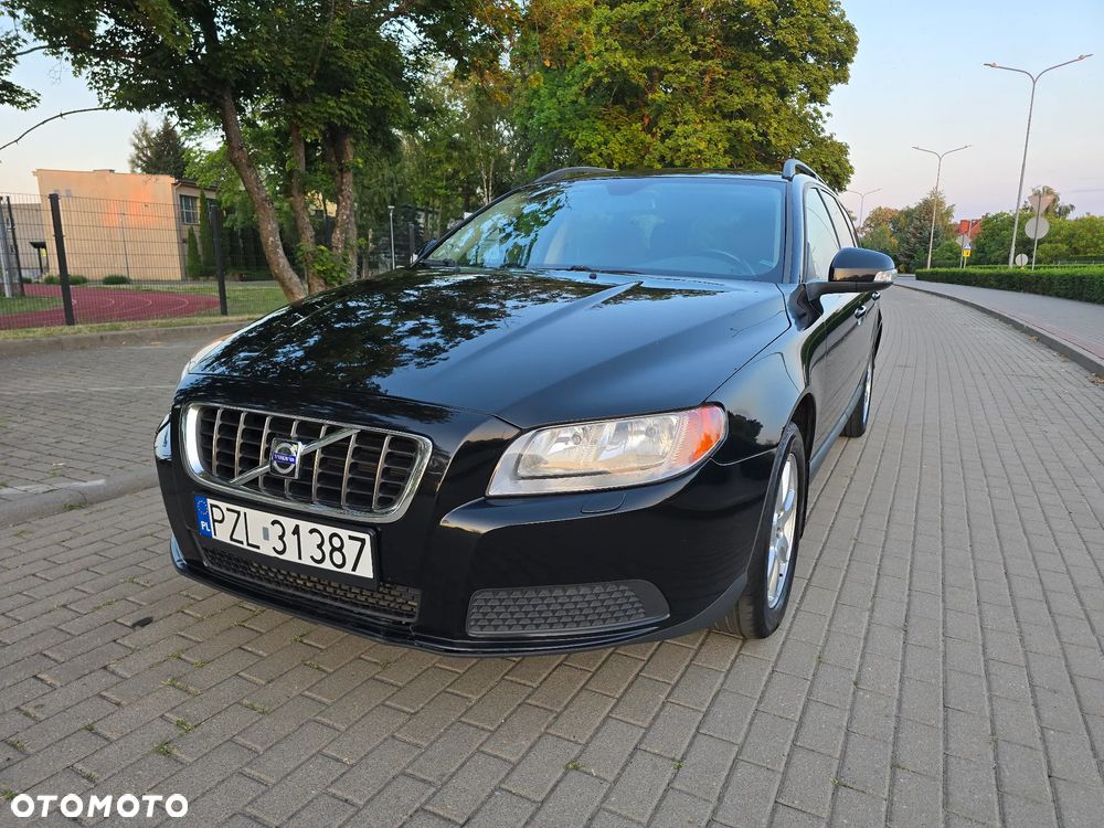 Volvo V70 2.0 Momentum - 1