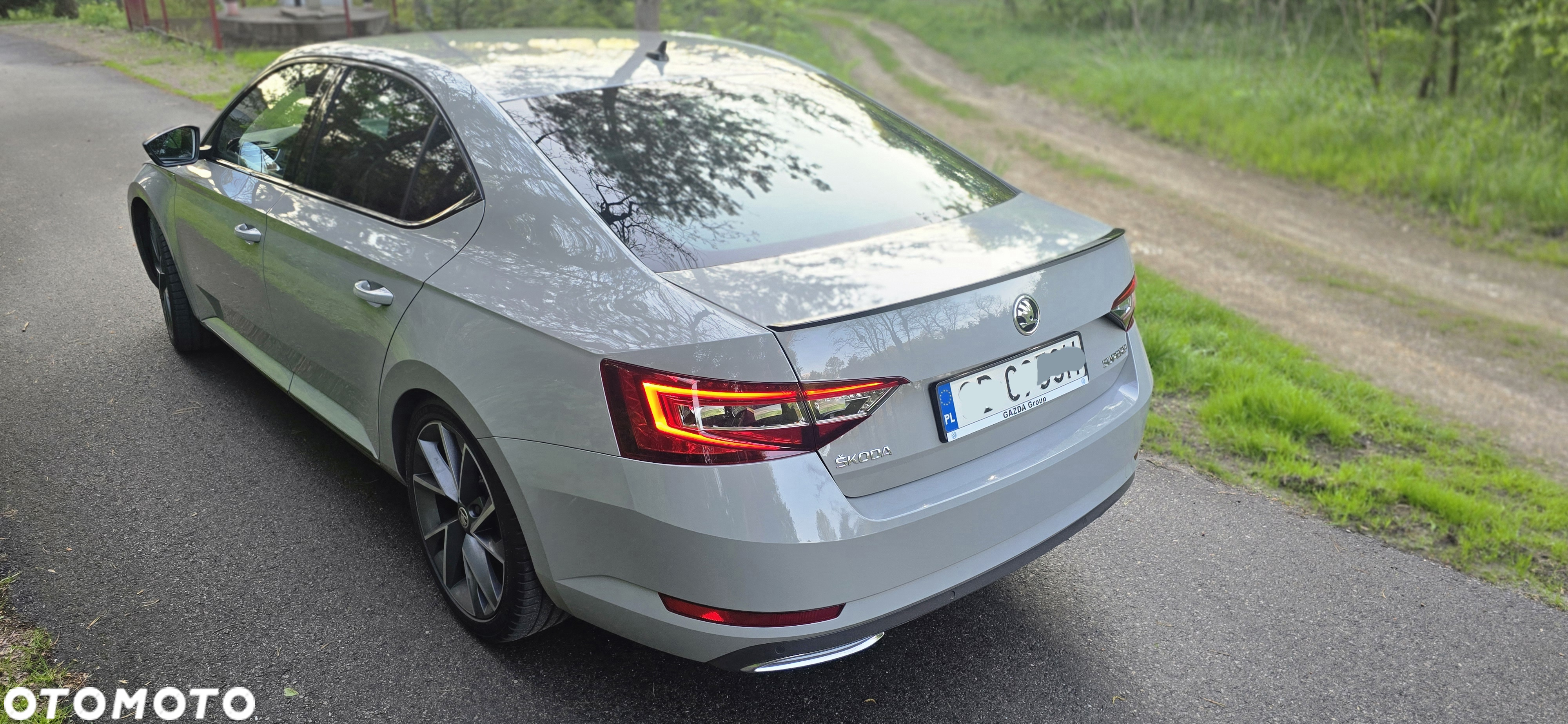 Skoda Superb 2.0 TDI Sportline DSG - 16