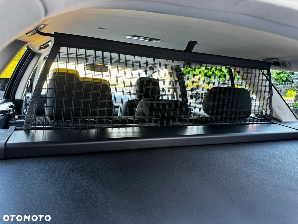 Toyota Avensis 1.8 VVT-i Executive - 32