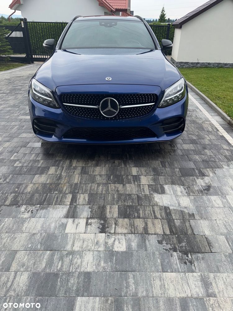Mercedes-Benz Klasa C 220 d 4Matic 9G-TRONIC AMG Line - 2