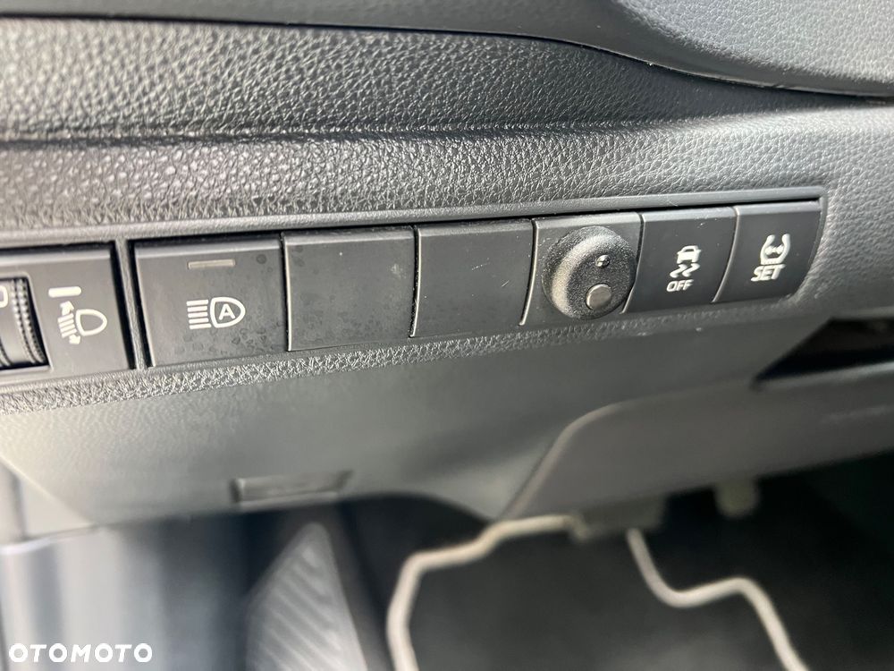 Toyota Corolla 1.8 Hybrid GPF Comfort - 15