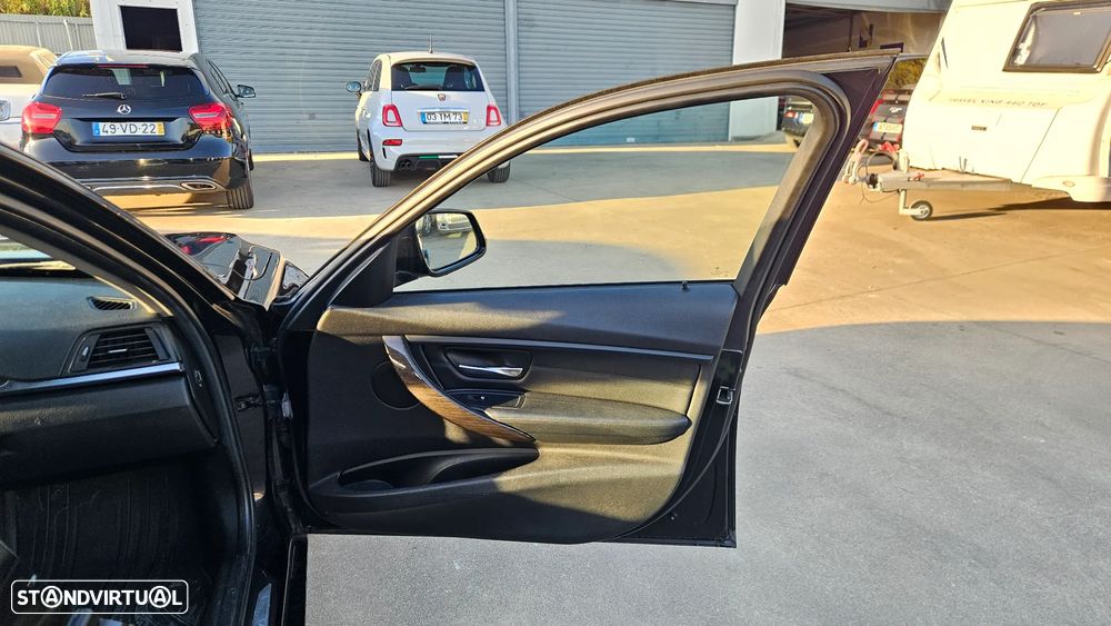 BMW 320 d Sport - 26