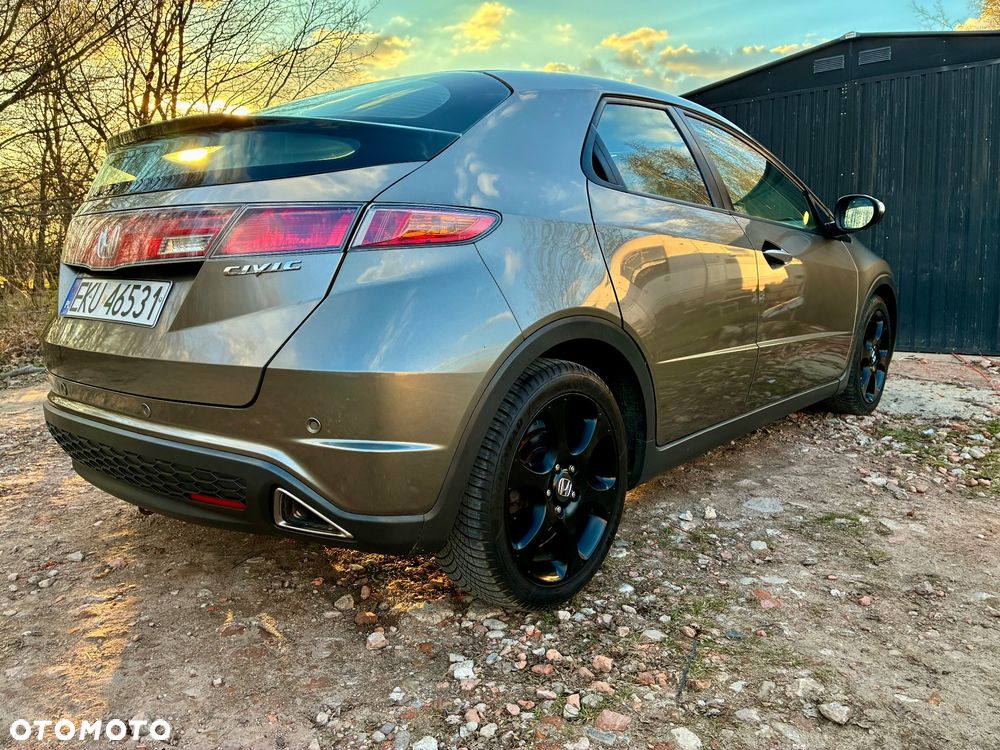 Honda Civic 1.8i-VTEC Sport - 4