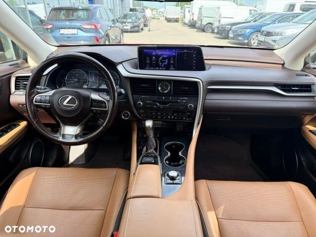 Lexus RX - 8