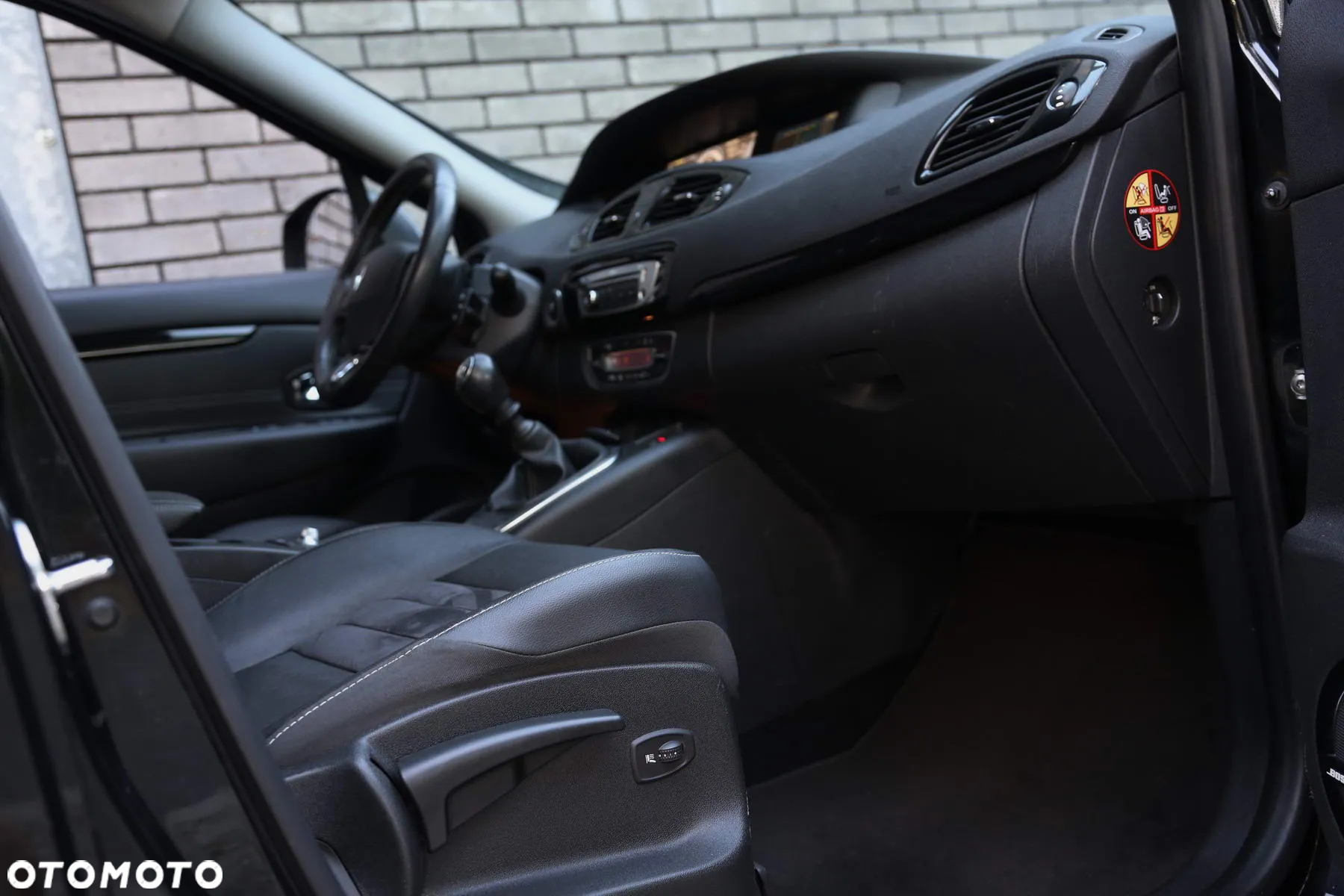 Renault Grand Scenic ENERGY TCe 130 S&S Bose Edition - 33