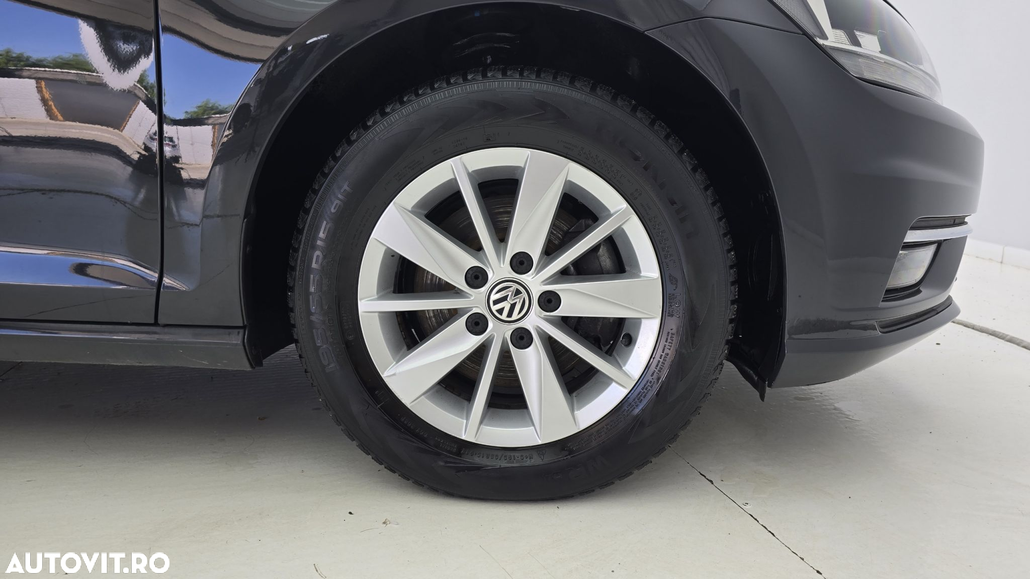 Volkswagen Golf 1.6 TDI Comfortline - 23
