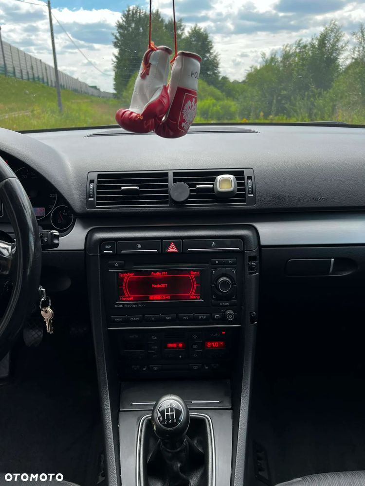 Audi A4 Limousine - 6