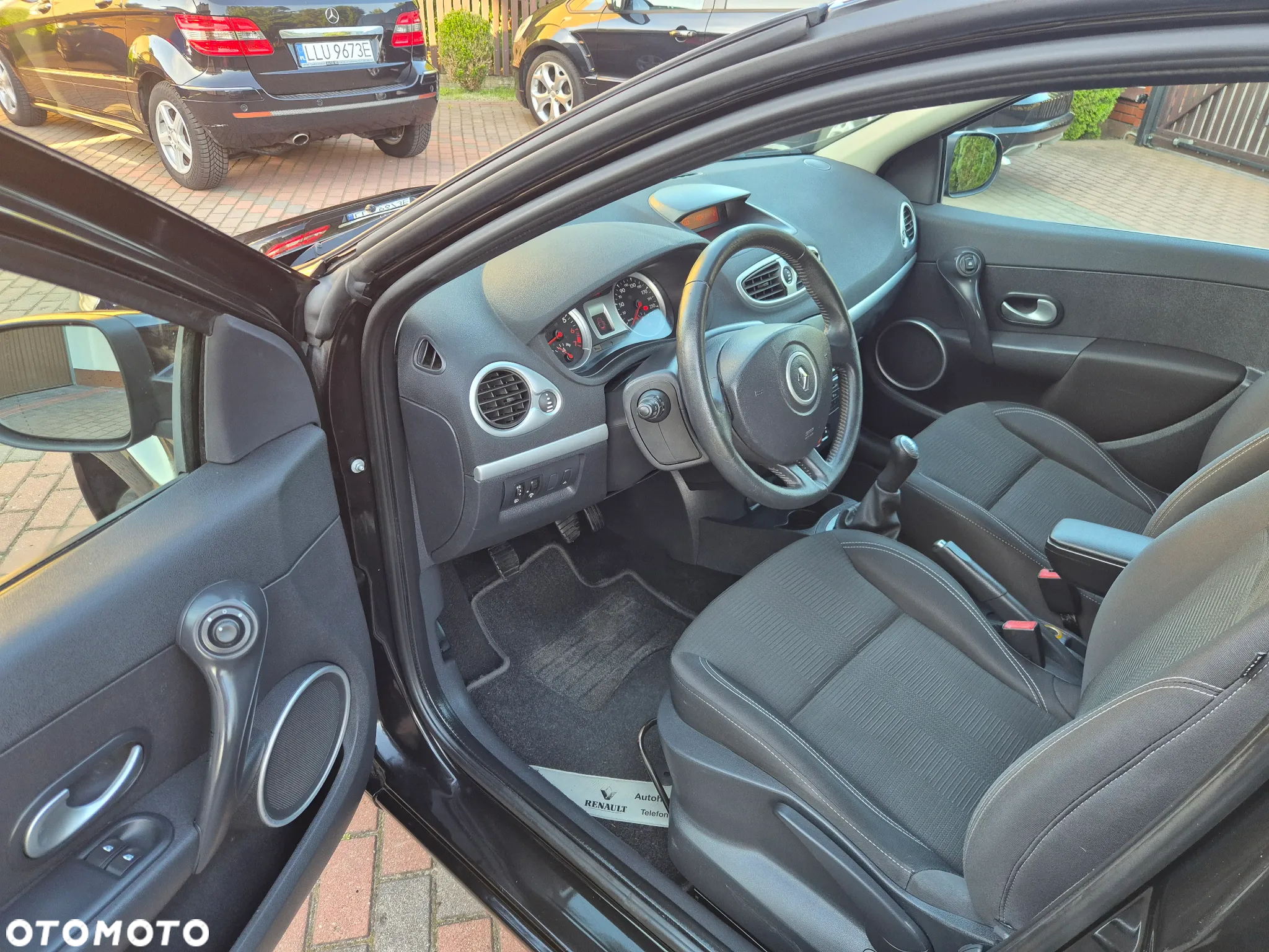 Renault Clio 1.2 16V 75 Expression - 16