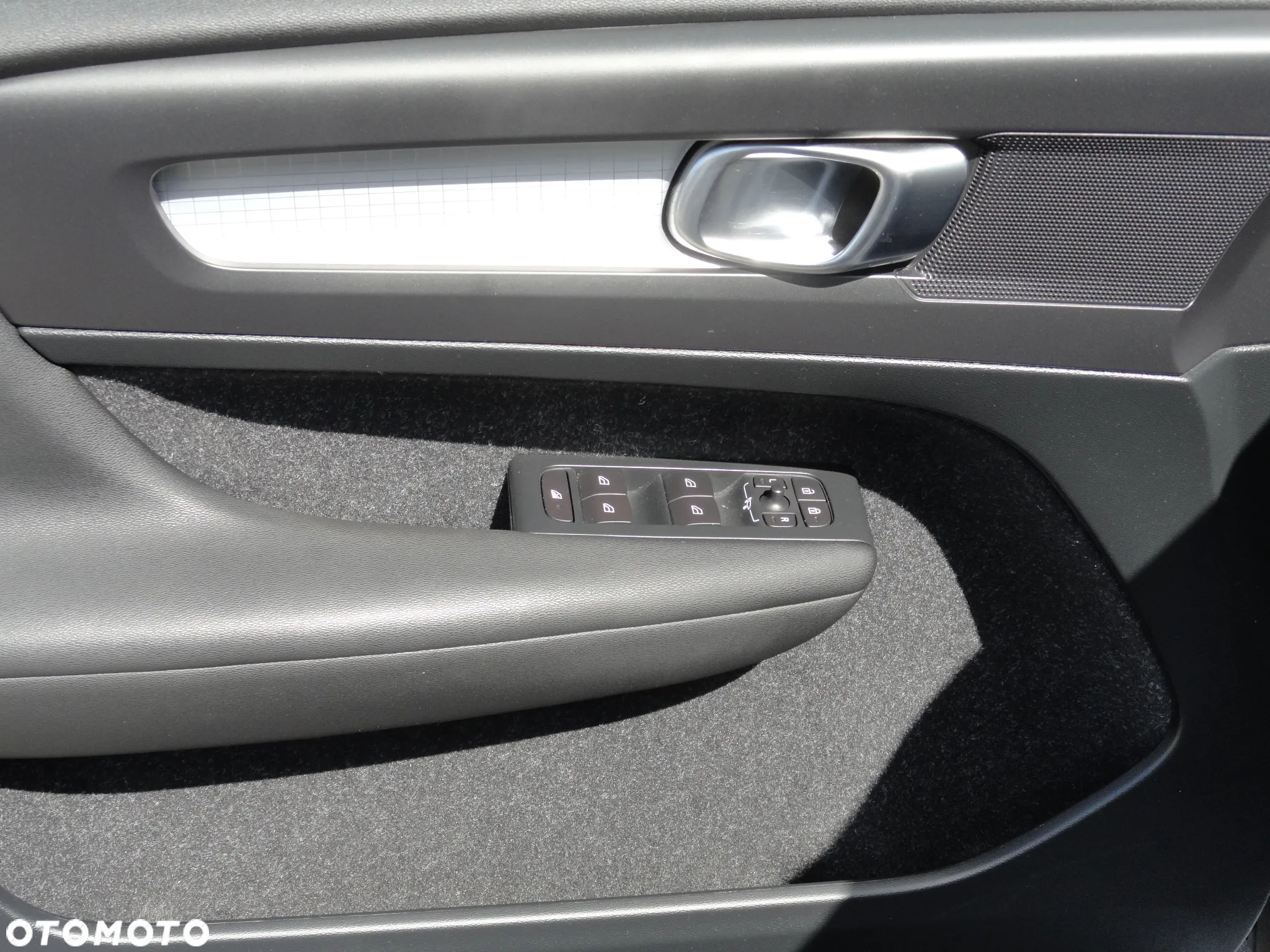 Volvo XC 40 D3 SCR Momentum Core - 20