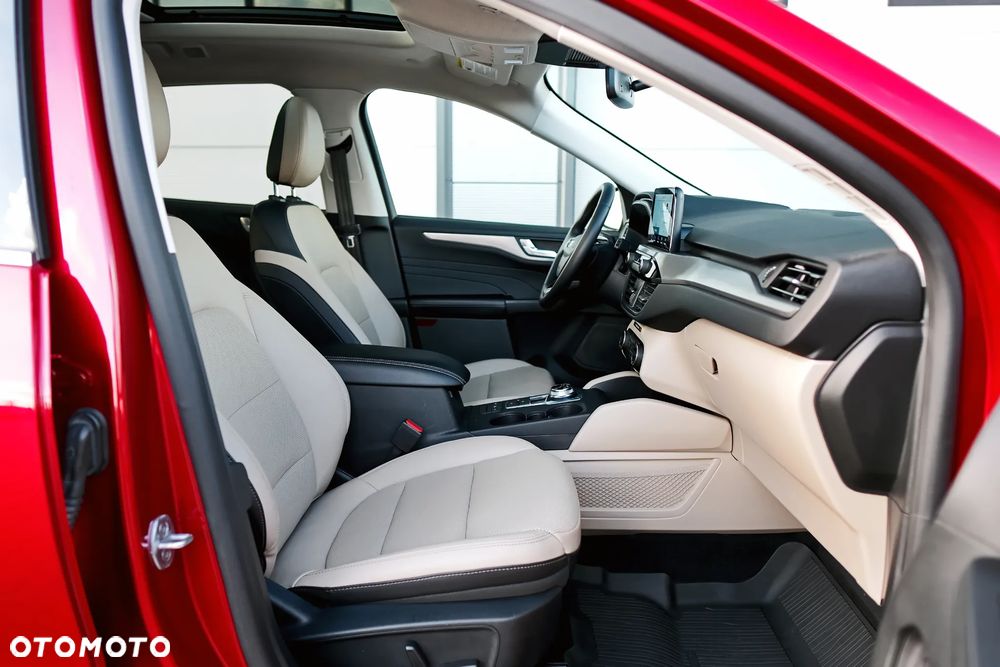 Ford Kuga - 21