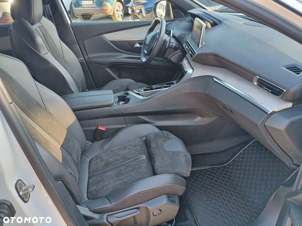 Peugeot 5008 - 14