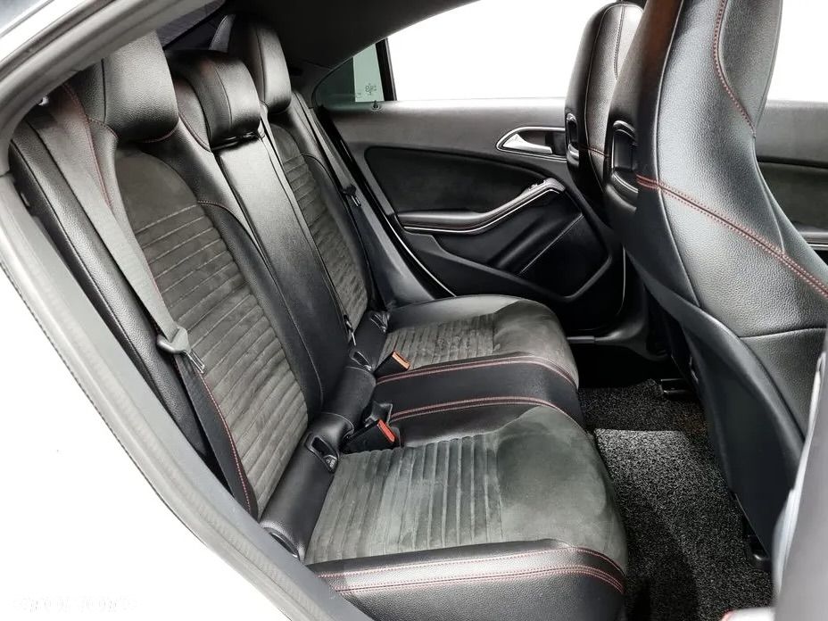 Mercedes-Benz CLA - 9
