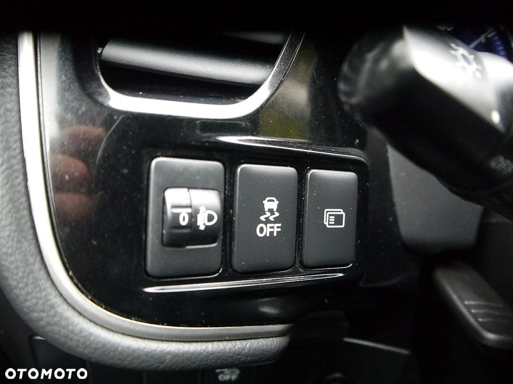 Mitsubishi Outlander - 37