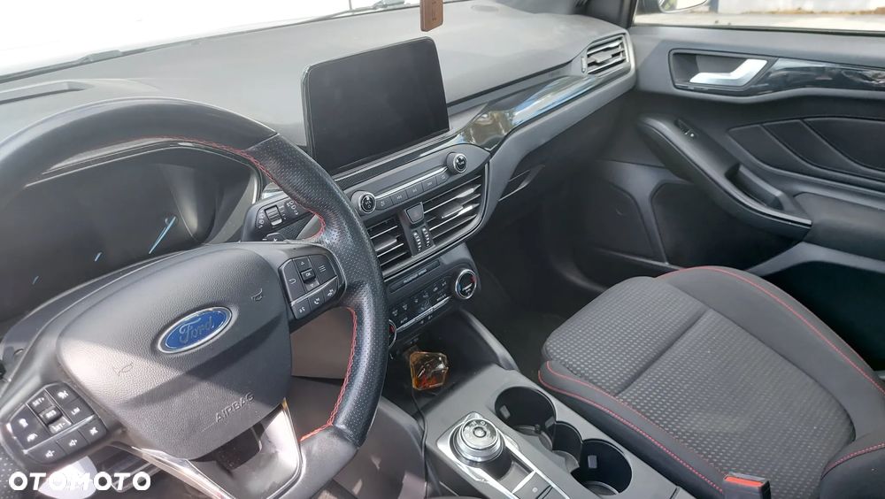 Ford Focus SW 1.0 EcoBoost ST-Line ASS PowerShift - 19