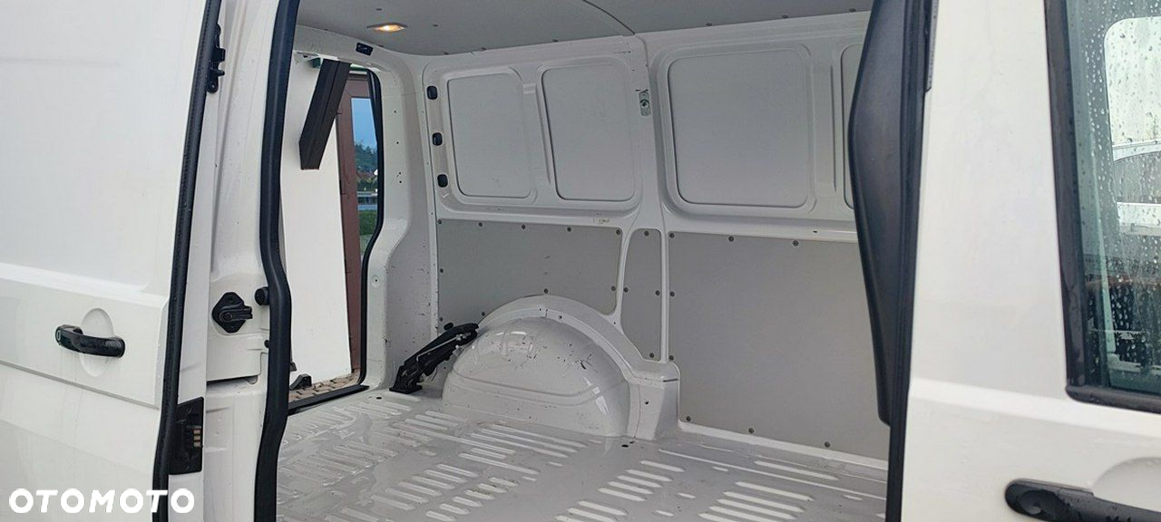 Volkswagen Transporter - 11