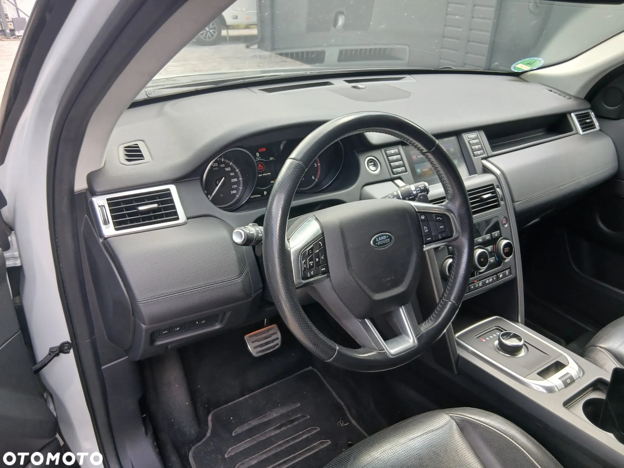 Land Rover Discovery Sport 2.0 D180 R-Dynamic HSE - 15