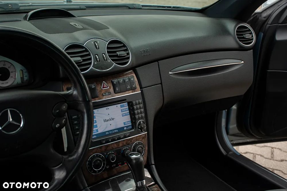 Mercedes-Benz CLK 350 7G-TRONIC Avantgarde - 23