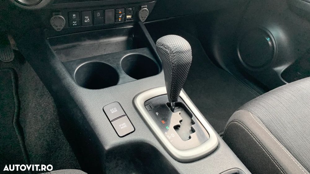 Toyota Hilux 2.8D 204CP 4x4 Double Cab AT Executive Color Edition - 18