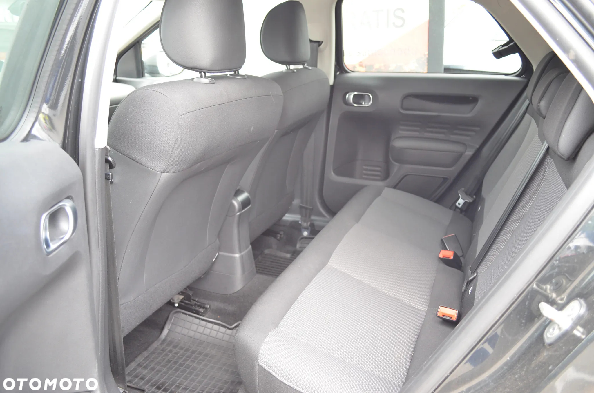 Citroën C4 Cactus 1.2 PureTech Shine S&S - 18