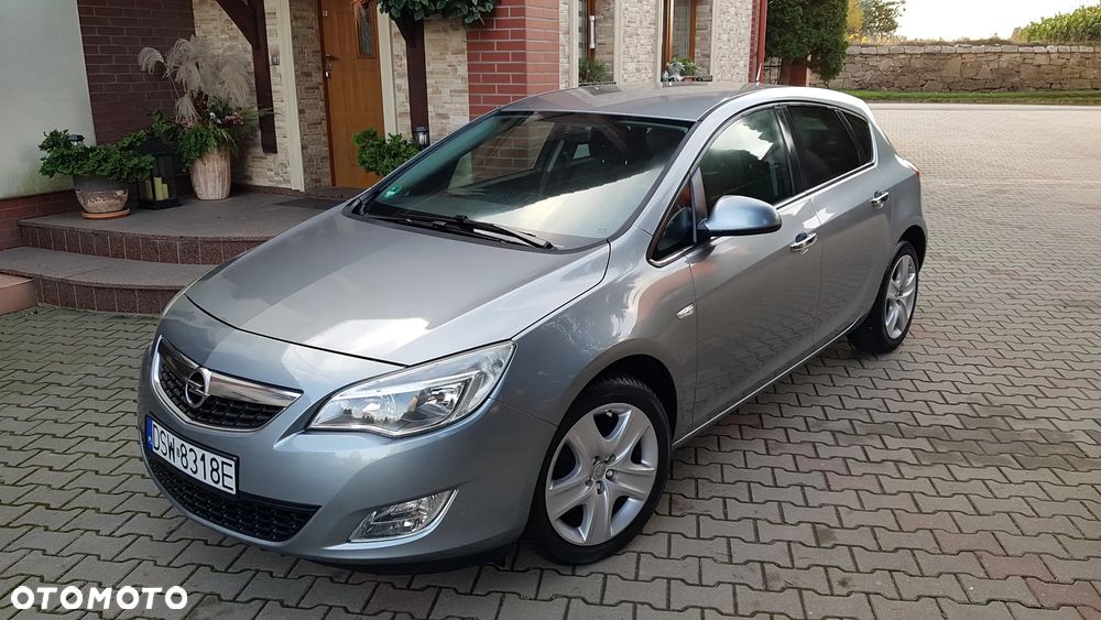 Opel Astra 1.4 T Cosmo - 2
