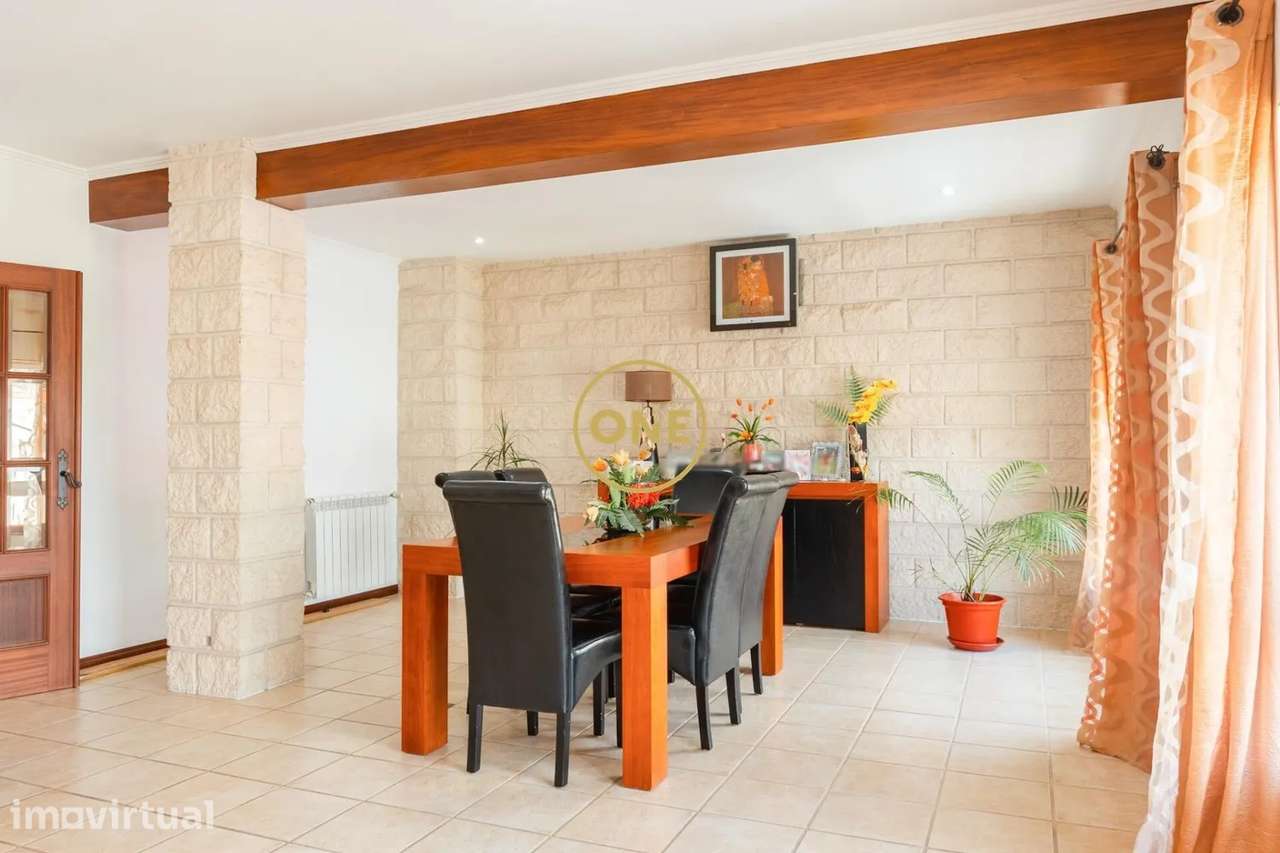 Apartamento T3 Duplex com Excelentes Áreas e Garagem – Ponta Delgada - Grande imagem: 5/35