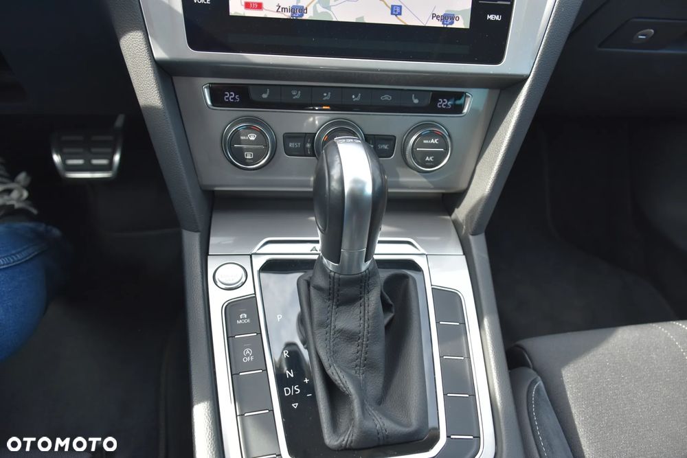 Volkswagen Passat 2.0 TDI SCR (BlueMotion Tech) 4Mot DSG Comfortline - 21