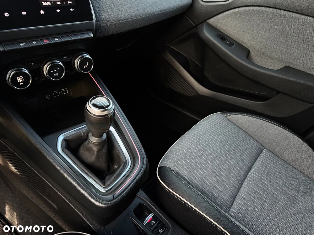 Renault Clio TCe 90 TECHNO - 26