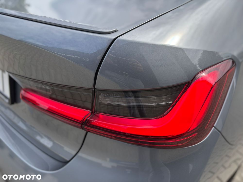 BMW Seria 3 320i xDrive M Sport - 26