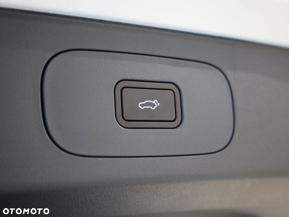 Geely Starray EM-i 1.5 PHEV Max - 18