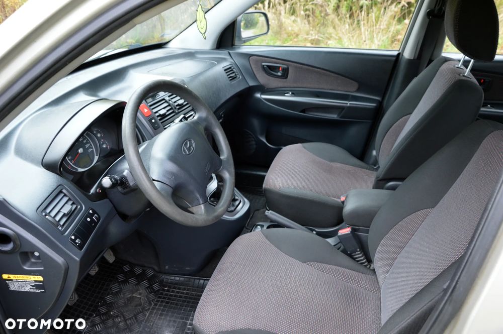 Hyundai Tucson 2.0 Comfort 2WD - 36