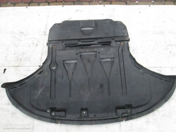 Resguardo inferior da caixa de velocidades Audi A6 C7 4G - 1