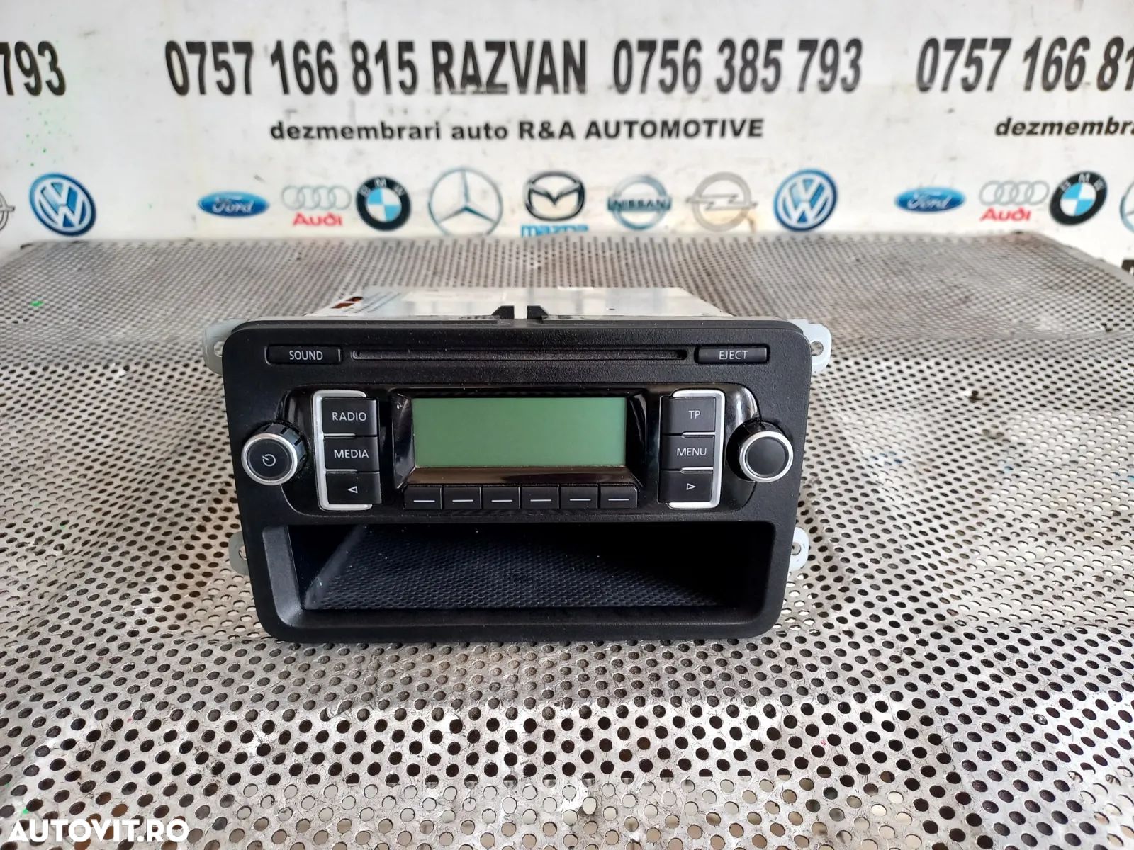 Radio Cd Vw Golf 6 Vl Touran Jetta Caddy Etc - Dezmembrez Arad - 1