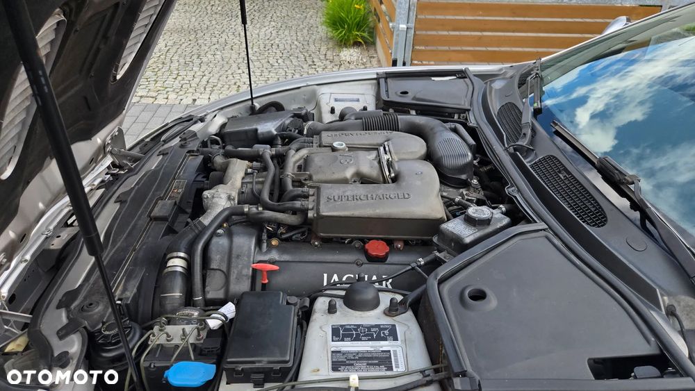 Jaguar XK8 - 29
