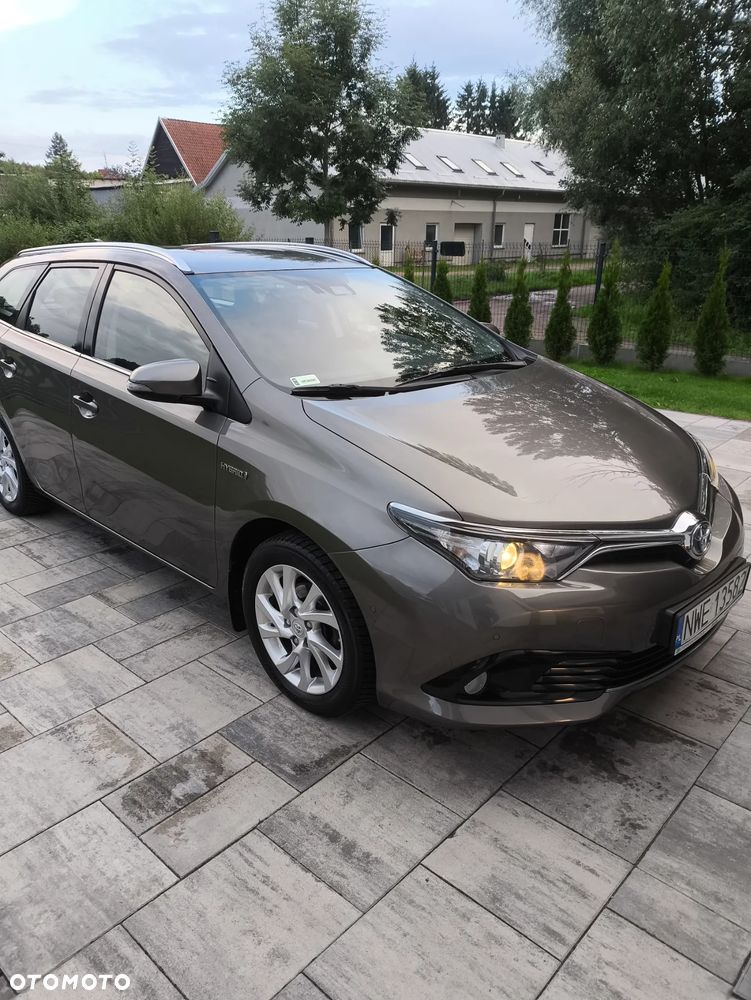 Toyota Auris Hybrid 135 Prestige - 3