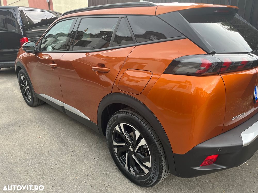 Peugeot 2008 1.2 L PureTech STT EAT8 Allure - 4
