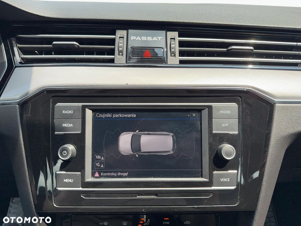 Volkswagen Passat 2.0 TDI EVO Business DSG - 16