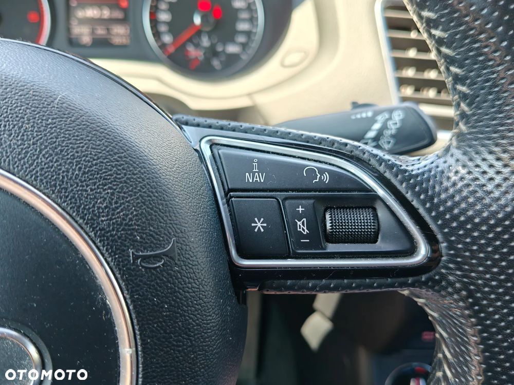 Audi Q3 2.0 TDI sport - 28