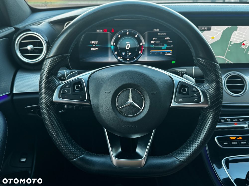 Mercedes-Benz Klasa E 220 d 4-Matic 9G-TRONIC - 20