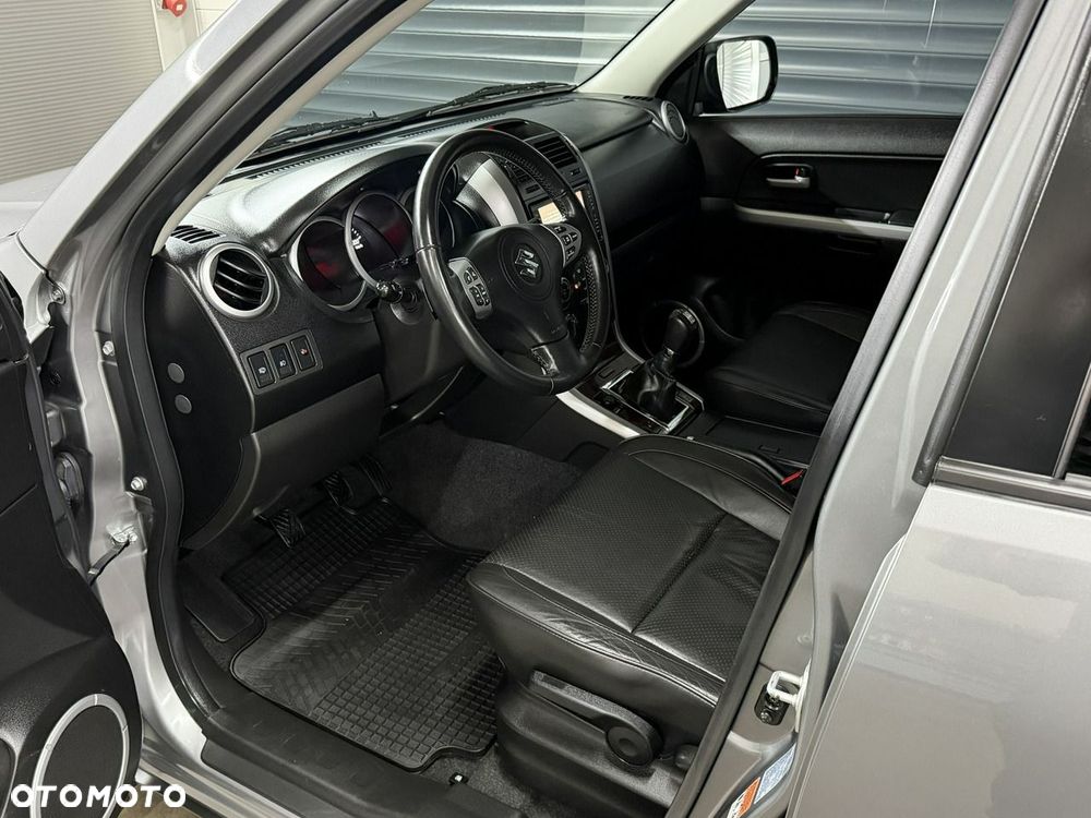 Suzuki Grand Vitara - 11
