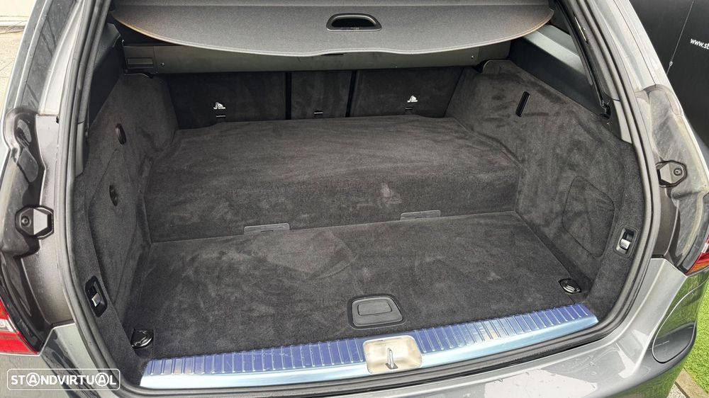 Mercedes-Benz C 300 de AMG Line - 32